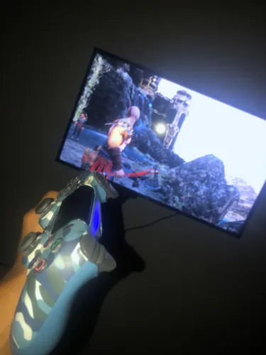 Vendo ps4 slim, 1,300 reais, muitos jogos