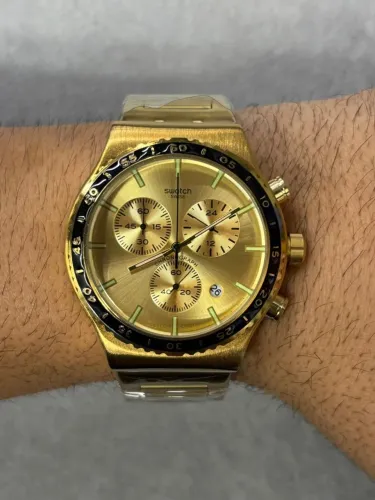 Relógio Swatch Chrono série ouro