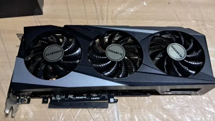 PLACA DE VÍDEO RX 7600 GAMING OC 8G AMD RADEON GIGABYTE, 8GB, GDDR6, 128BITS, RGB - GV-R76
