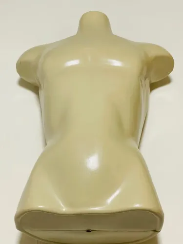 Busto manequim masculino bege plástico ótimo estado 