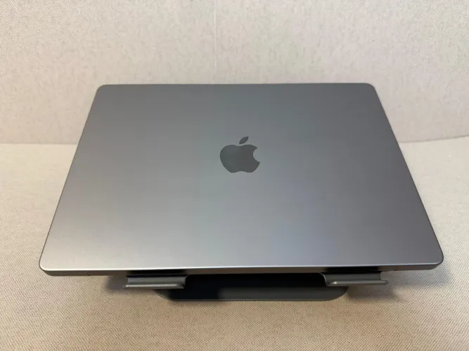 Macbook Pro 14 Pol Chip M1 Pro 512SSD/16GB Garantia