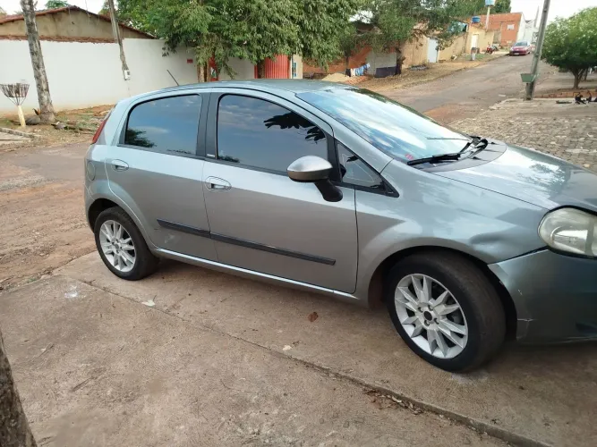 Fiat Punto Essence 1.6 Flex 16V 5P 2012