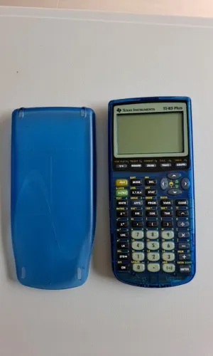 Calculadora científica Texas Instrument TI-83