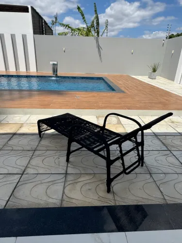 Cadeira de piscina na corda náutica 