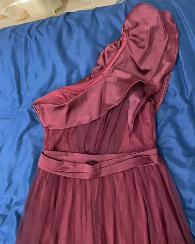 VESTIDO DE FESTA MARSALA 