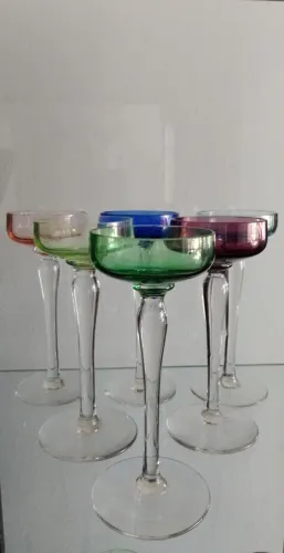 Jogo Vintage de 6 Delicados Cálices Coloridos Para Licor