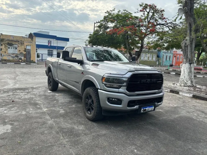  Ram 3500 Night Edition ( Único Dono )