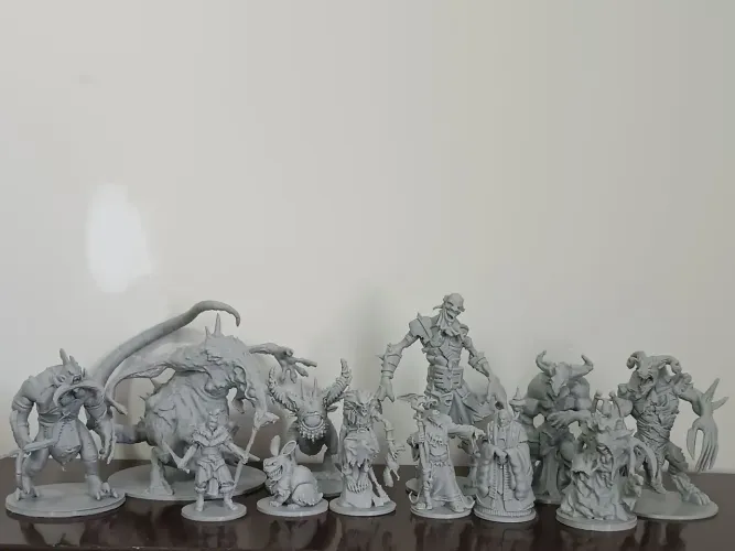 (PREÇOS VARIADOS) - Abominações e Necromantes de Zombicide impressos em 3D