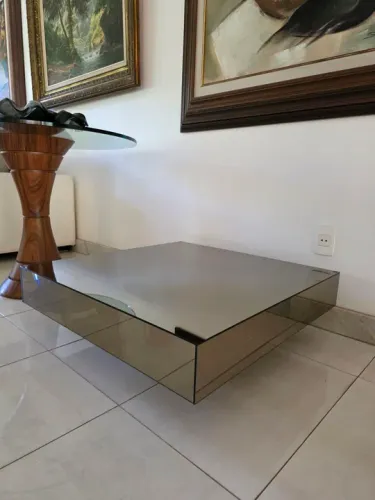 Mesa de Centro Espelhada Líder Interiores Em Perfeito Estado