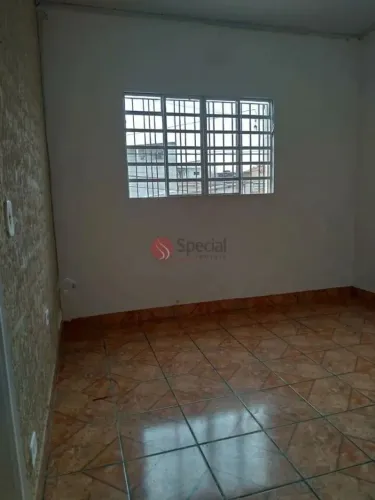 Casa à venda na Vila Verde com 4 quartos, piscina e salão comercial.
