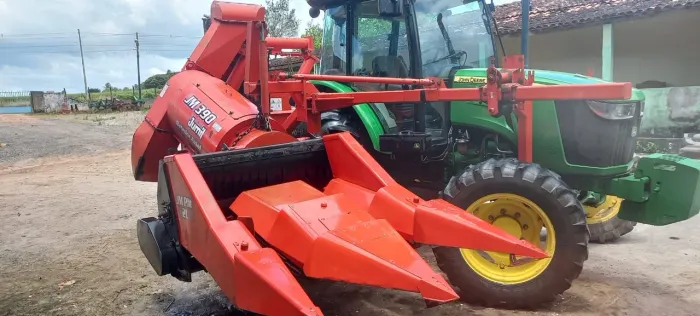 Colheitadeira de Milho Jumil 2 linhas 