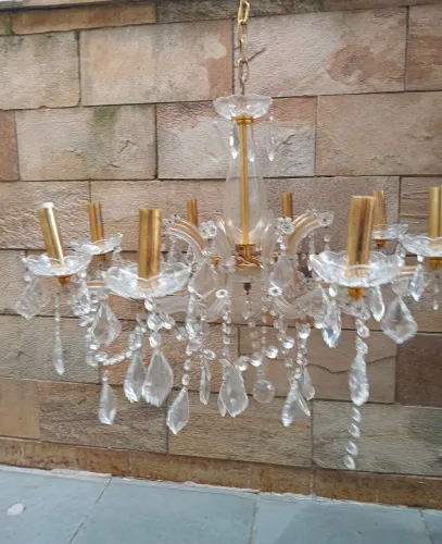 Lustre antigo de cristal com 8 braços