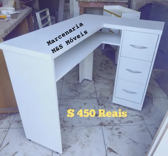 Mesa em L para manicure