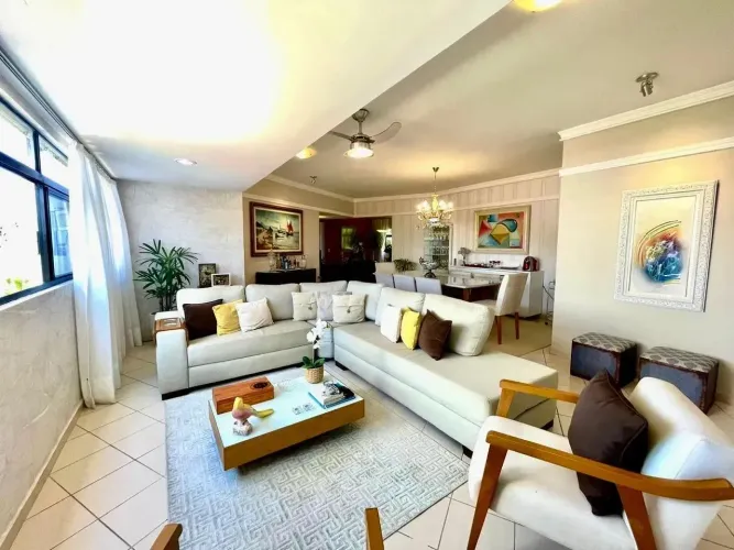 JB APARTAMENTO EM PETRÓPOLIS COM 3 QUARTOS SENDO 2 SUÍTES 179m²