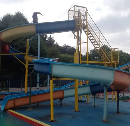 Conserto em Brinquedos em Fibra de Vidro 