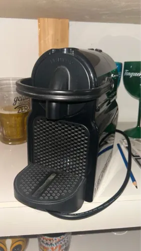 Cafeteira Nespresso Dolce Gusto - Preta