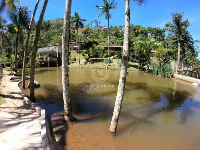 Sítio altíssimo padrão - Aceito apartamento até 50% do valor na permuta