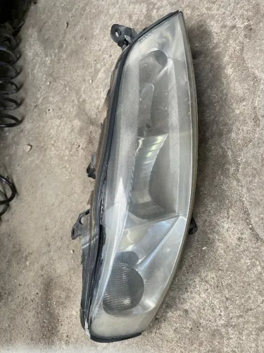 Farol direto Vectra 1997 até 2006 usado