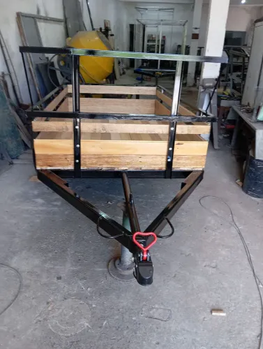 Carreta de Carga - Ideal para Transporte