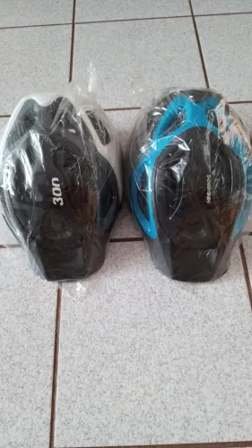Vendo 2 capacetes de Ciclismo
