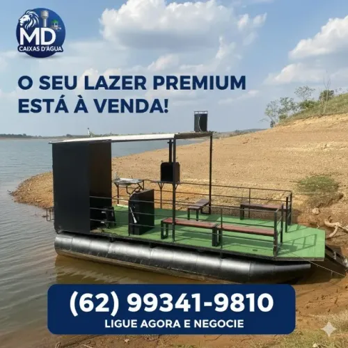 Embarcação flutuante catamarã