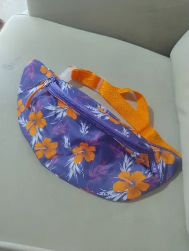Pochete nova