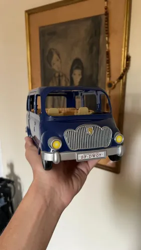 Carro / Van Sylvanian Families