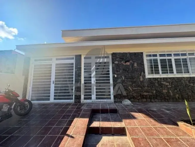 Casa comercial para locação com 5 salas na Vila João Jorge em Campinas/SP