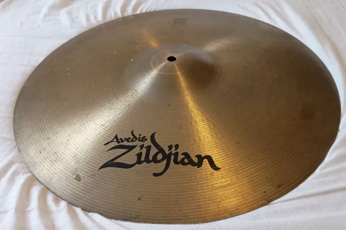 Prato Zildjian Avedis Ping Ride 18