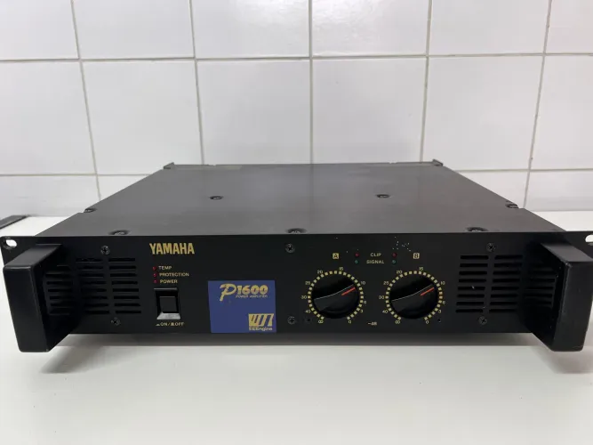 Amplificador Yamaha P1600 - Potência e Qualidade!