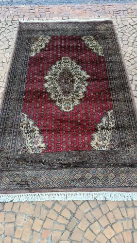 Tapete Persa Karashi assinado 0,95x1,65