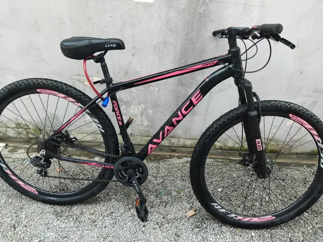 Bicicleta com 2 meses uso, semi nova