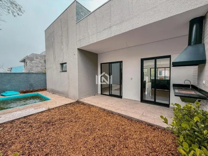 Casa à venda no condomínio Parque das Rosas II