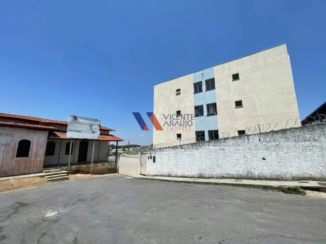 Apartamento 02 quartos para alugar no Bairro Petrópolis