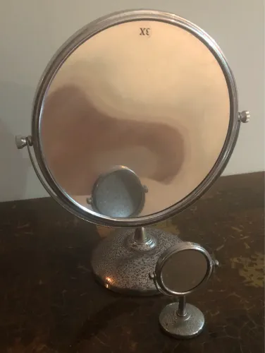 Dupla de espelhos de mesa