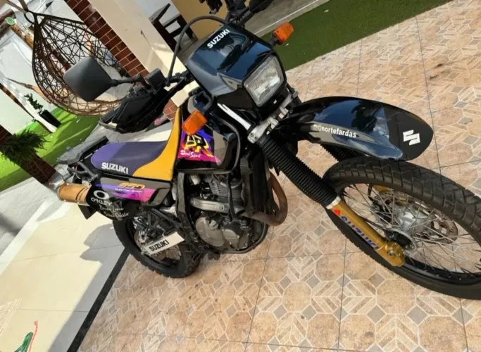 DR 650 cilindrada Suzuki 