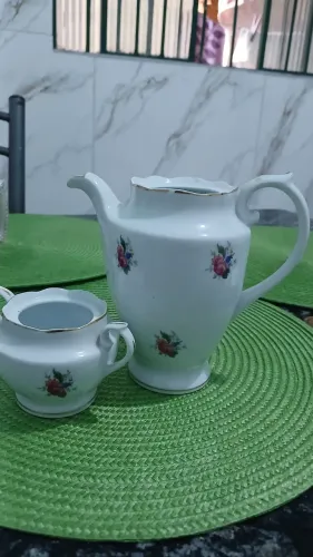 Conjunto bule de porcelana antigo 1940