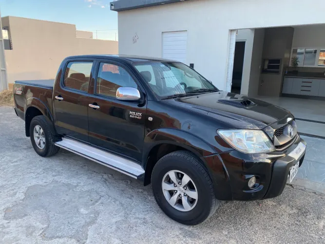 Toyota Hilux CD SRV D4-d 4X4 3.0 TDI Diesel AUT 2010