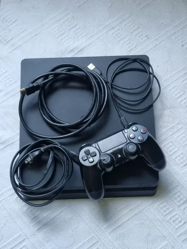 PlayStation 4 Slim 500gb + 1 controle + 2 jogos 