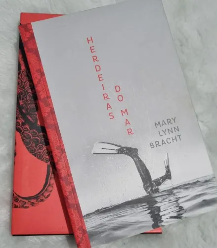 21 livros TAG INEDITOS e CURADORIA com CAPA e MARCA PAGINA todos muito BEM CONSERVADO 
