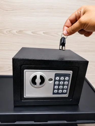 Cofre eletrônico novo na caixa
