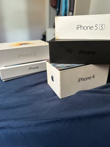 CAIXA DE IPHONE