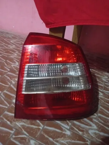 Lanterna traseira astra 2001