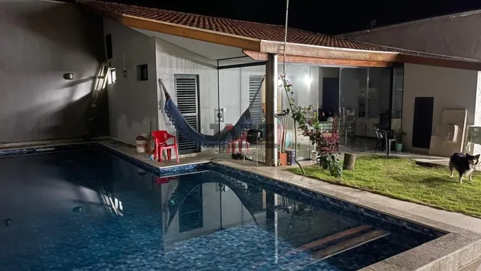Casa com piscina em condomínio fechado à venda em Caraguatatuba - Praia da Mococa