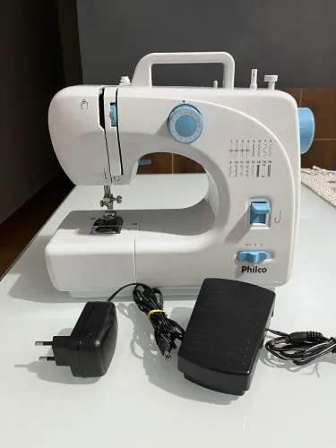 Máquina de Costura Philco