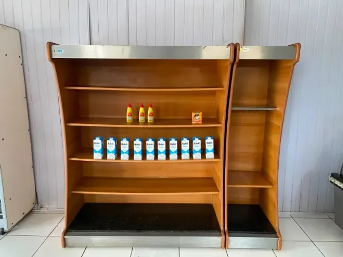 PRATELEIRA PARA PRODUTOS DIVERSOS