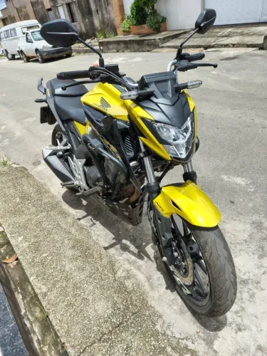 Vendo moto seminova