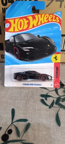 Hotwheels: 40,00 cada mini, manda qual vai querer se quiser mais de uma entre em contato.