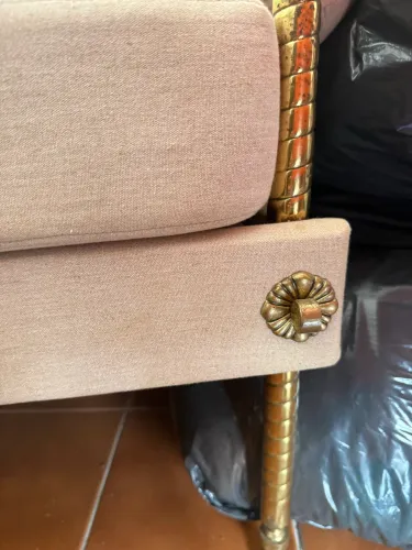 2 Poltronas antigas com ferro de dourado  anos 60