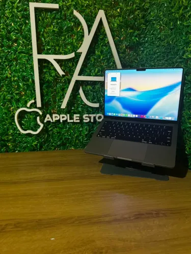 MacBook Pro M1 Pro 14 inch 16gb ram 512gb SSD